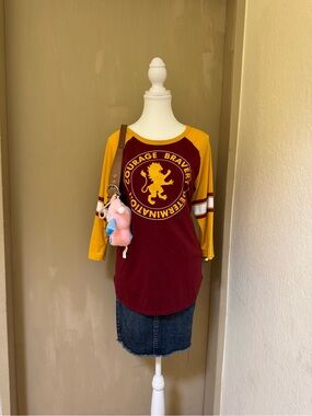 Harry Potter Gryffindor Raglan Tee M